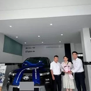 Hình ảnh hoạt động tư vấn xe tại Bình Định